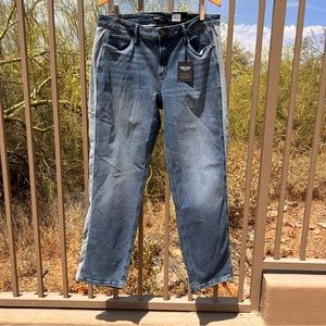 ⬇️💲Simply Vera Vera Wang NWT Women’s Denim Jeans Mid Rise Straight 14 (Kohl’s)